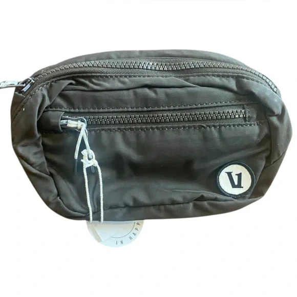 NWT Vuori hip pack ARMY GREEN - Picture 2 of 5